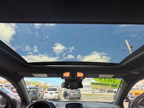 Used 2019 Hyundai Veloster Turbo FWD image 13