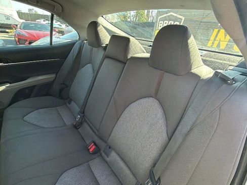 Used 2019 Toyota Camry LE FWD image 30