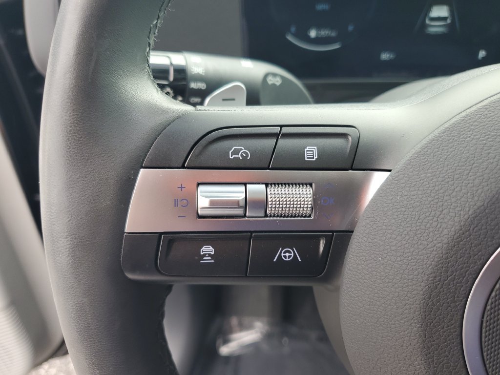 Used 2024 Hyundai Kona Limited FWD image 14