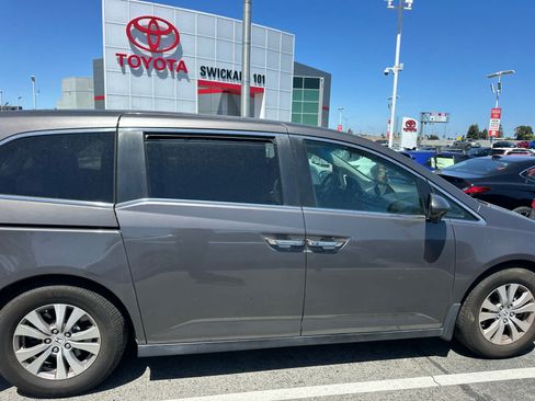 Used 2016 Honda Odyssey SE image 7