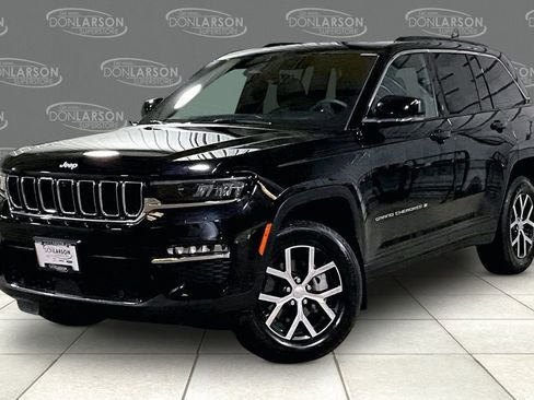 Used 2025 Jeep Grand Cherokee Limited w/ Luxury Tech Group II AWD/4WD image 3