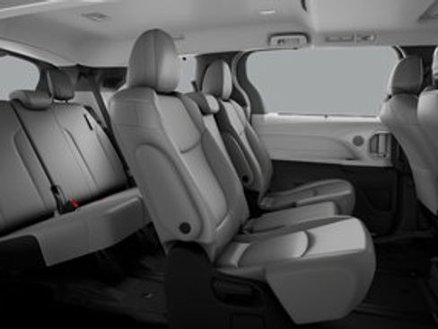 New 2026 Toyota Sienna XLE FWD image 24