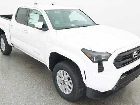 New 2026 Toyota Tacoma SR5 image 16