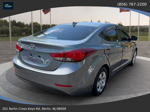 Used 2016 Hyundai Elantra SE FWD image 5