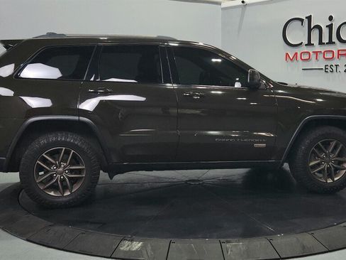 Used 2017 Jeep Grand Cherokee Laredo AWD/4WD image 13
