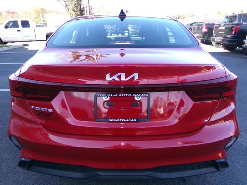 Used 2024 Kia Forte LXS w/ LXS Technology Package FWD image 4