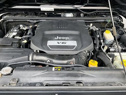 Used 2017 Jeep Wrangler Unlimited Sport AWD/4WD image 10