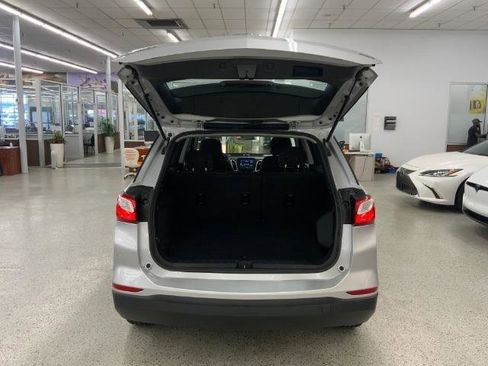 Used 2019 Chevrolet Equinox LS AWD/4WD image 32