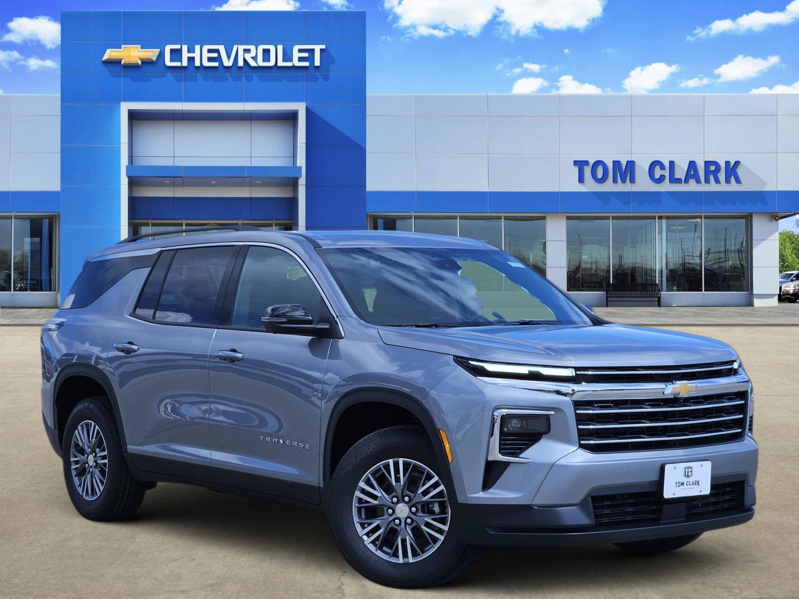 New 2027 Chevrolet Traverse LT w/ Driver Confidence Package FWD image 1