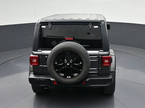 Used 2021 Jeep Wrangler Unlimited Sahara w/ Cold Weather Group AWD/4WD image 22