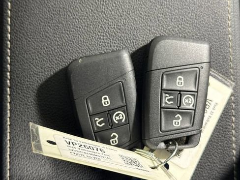 Used 2024 Volkswagen Taos SE FWD image 39