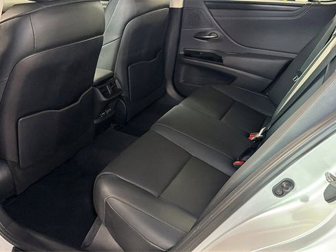 Certified 2024 Lexus ES 350 w/ Premium Package image 15
