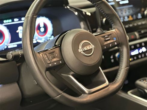 Used 2024 Nissan Pathfinder Platinum w/ Cargo Package image 20