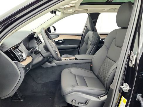 New 2025 Volvo XC90 B6 Plus w/ Protection Package Premier image 21