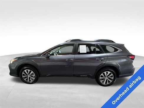 Used 2024 Subaru Outback Premium AWD/4WD image 8