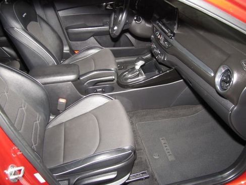 Used 2020 Kia Forte GT-Line w/ GT-Line Premium Package image 21