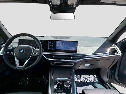 Certified 2025 BMW X5 xDrive40i w/ Climate Comfort Package AWD/4WD image 9