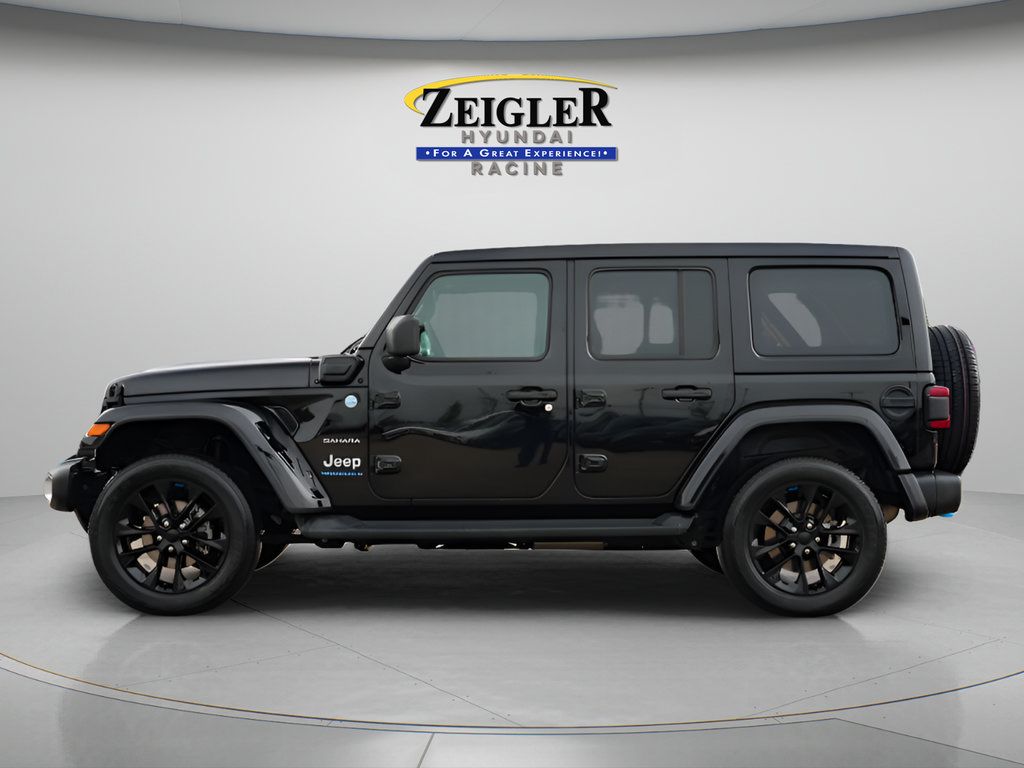 Used 2023 Jeep Wrangler Unlimited Sahara w/ Cold Weather Group AWD/4WD image 4