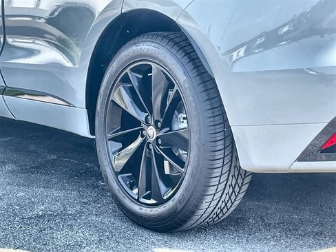 Used 2025 Jaguar F-PACE R-Dynamic S image 11