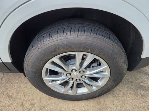Used 2020 Cadillac XT5 Premium Luxury w/ LPO, Floor Liner Package FWD image 6