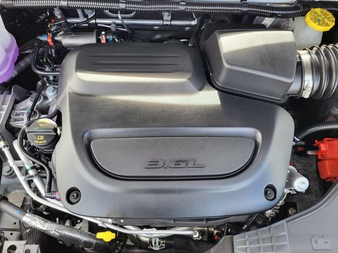 New 2026 Chrysler Voyager LX FWD image 33