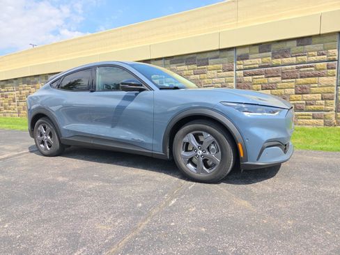 Used 2023 Ford Mustang Mach-E Select image 2