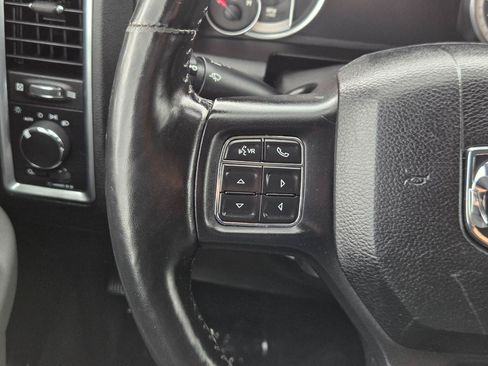 Used 2020 RAM 1500 Classic SLT w/ Luxury Group RWD image 24