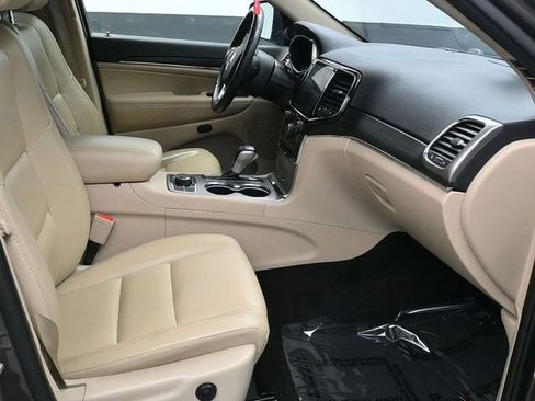 Used 2021 Jeep Grand Cherokee Limited w/ Trailer Tow Group IV image 9