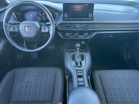 Used 2025 Honda HR-V Sport image 12