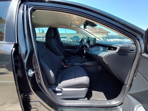 Used 2022 Toyota Corolla LE FWD image 37