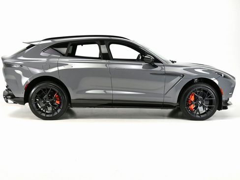 Used 2025 Aston Martin DBX 707 image 7