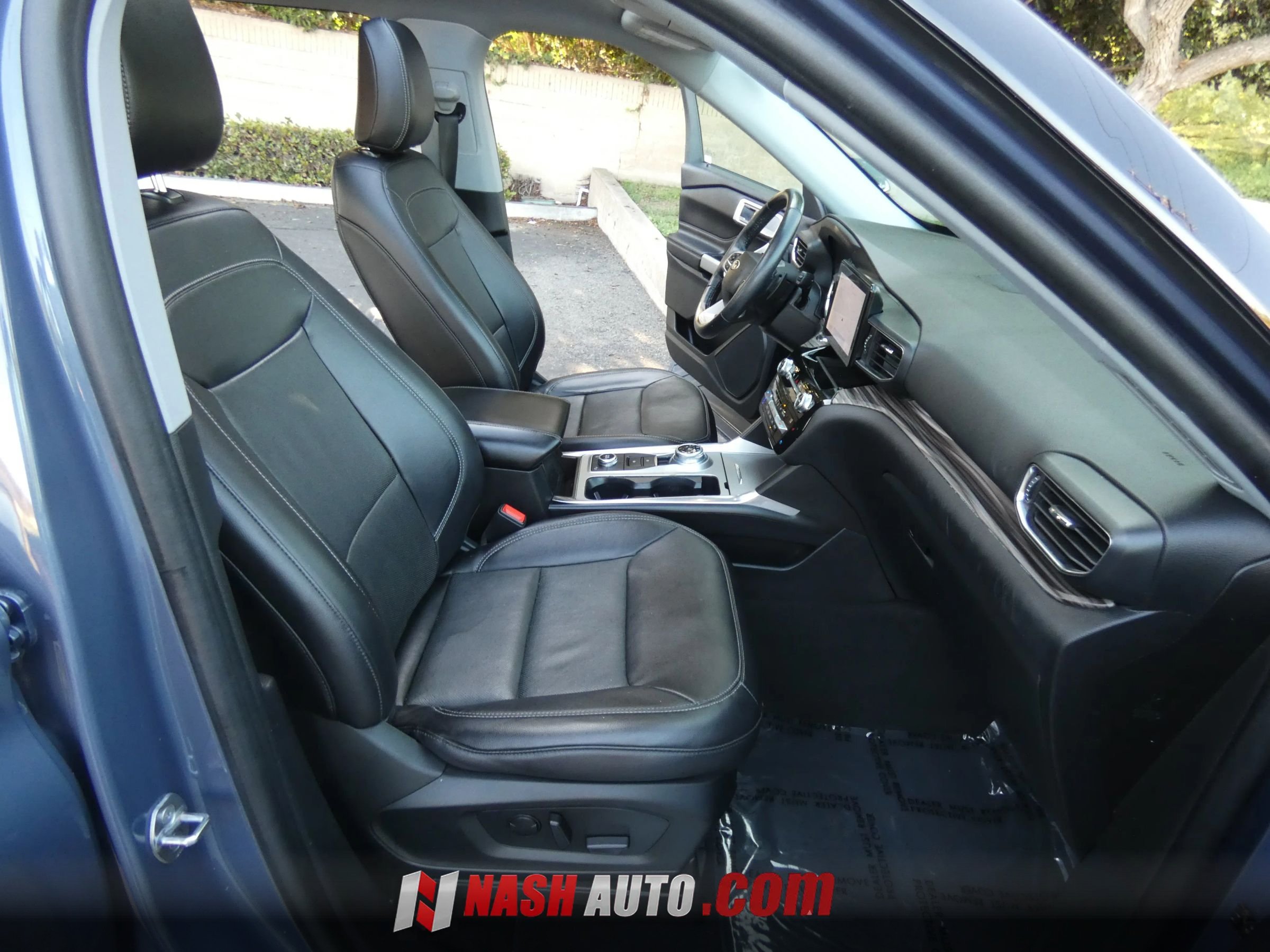 Used 2021 Ford Explorer Limited AWD/4WD image 28