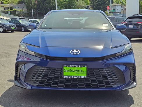 New 2026 Toyota Camry SE AWD/4WD image 2
