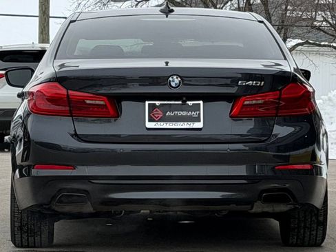 Used 2019 BMW 540i w/ Premium Package image 9