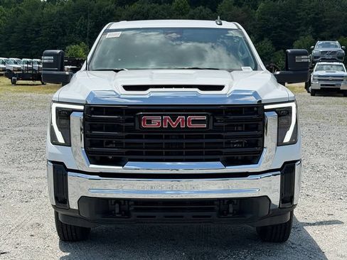 New 2026 GMC Sierra 2500 Pro w/ Convenience Package AWD/4WD image 8