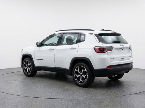 Used 2025 Jeep Compass Limited AWD/4WD image 6