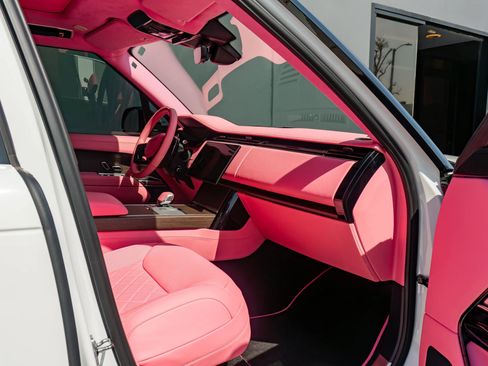 Used 2025 Land Rover Range Rover SE image 53