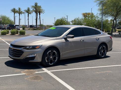 Used 2022 Chevrolet Malibu LT FWD image 9