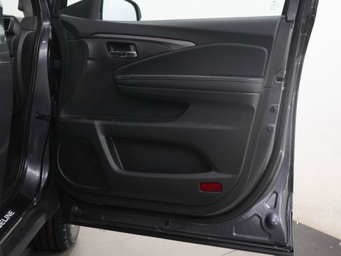 Used 2020 Honda Ridgeline RTL image 9