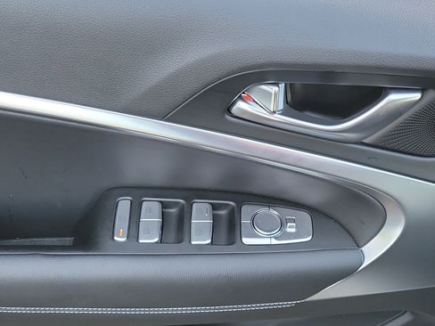 Certified 2026 Genesis G70 2.5T RWD image 18