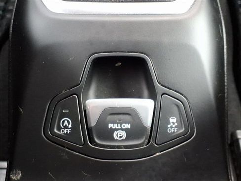 Certified 2023 Jeep Renegade Latitude image 19