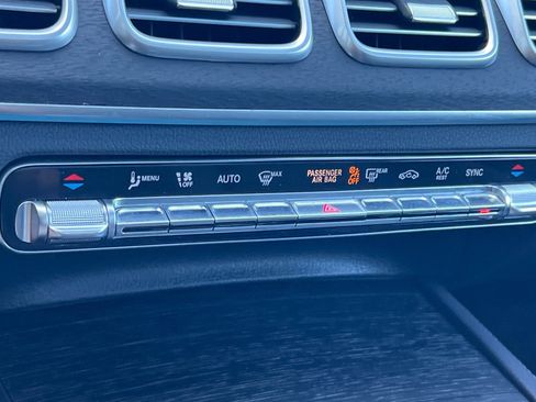 Certified 2024 Mercedes-Benz GLS 450 4MATIC image 17