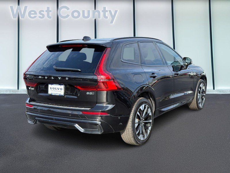 Used 2026 Volvo XC60 B5 Plus AWD/4WD image 4