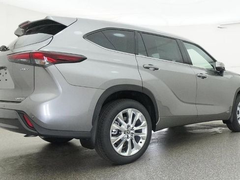 New 2026 Toyota Highlander Limited AWD/4WD image 3