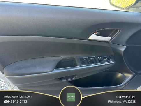 Used 2012 Honda Accord LX image 17