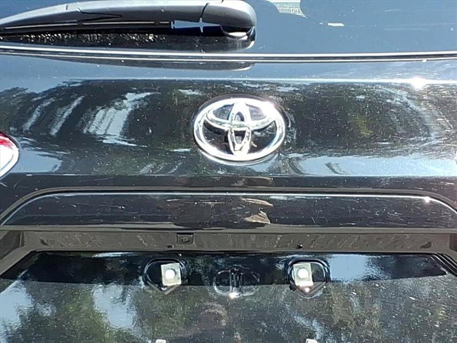 Used 2023 Toyota Corolla Cross LE w/ Moonroof Package AWD/4WD image 7