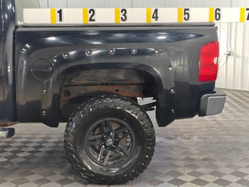 Used 2011 Chevrolet Silverado 1500 LTZ AWD/4WD image 28