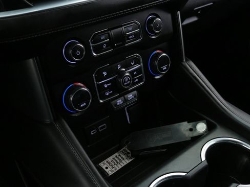 Used 2023 Chevrolet Tahoe LS image 19