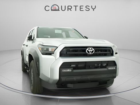 Certified 2026 Toyota 4Runner SR5 AWD/4WD image 10