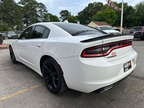 Used 2016 Dodge Charger SXT w/ Blacktop Package RWD image 6